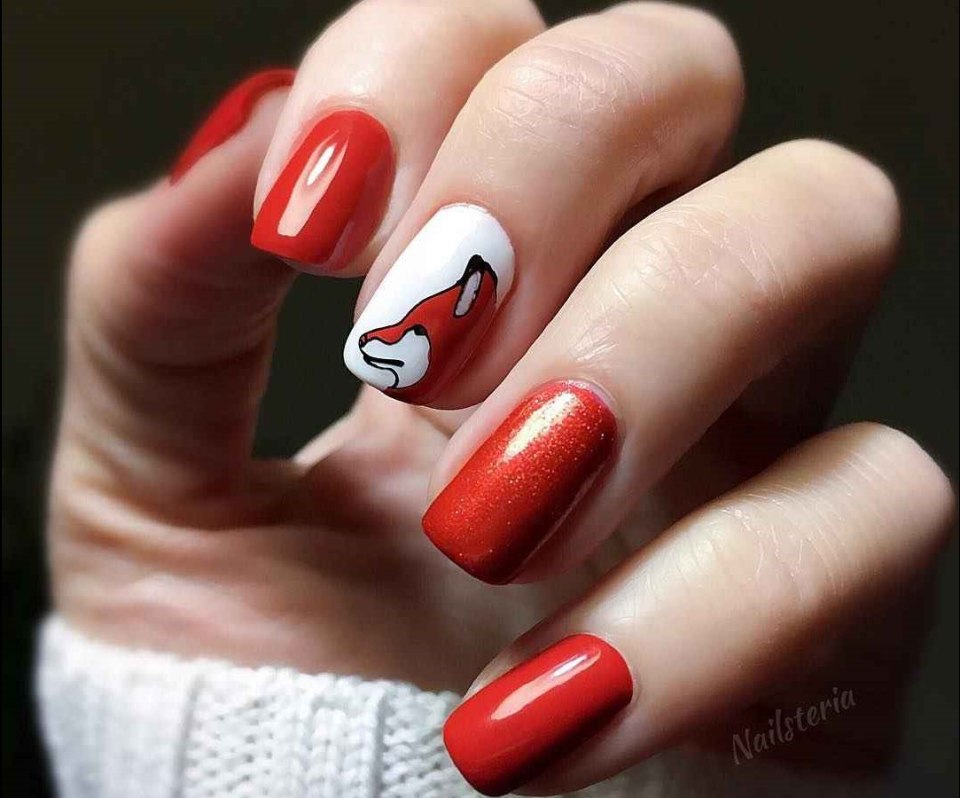 Ногти белые с рисунком
