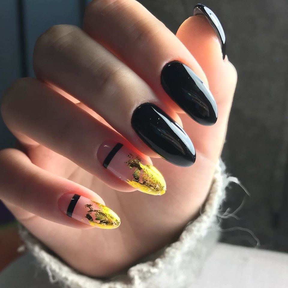 Маникюр на длинные ногти с огнем