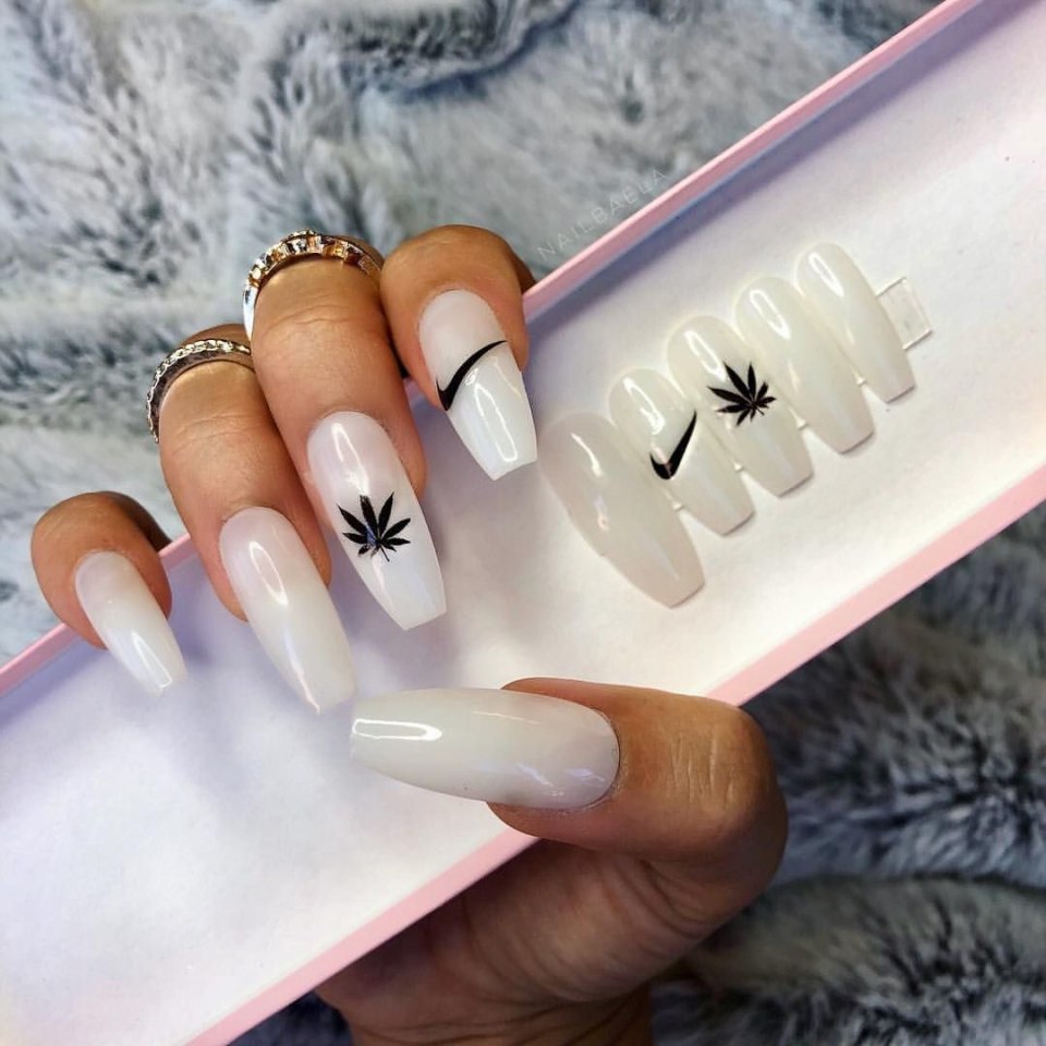 Милый маникюр на длинные ногти