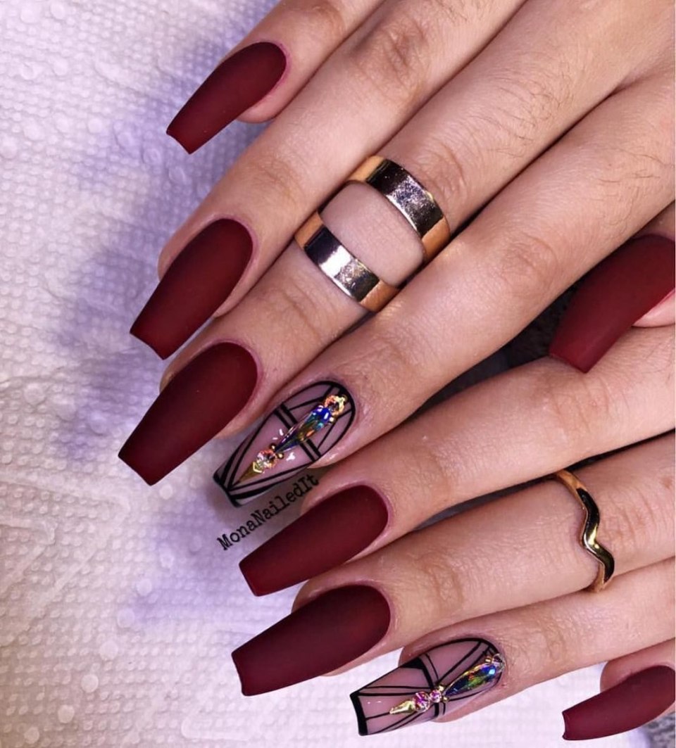 Наращивание ногтей фиолетовый