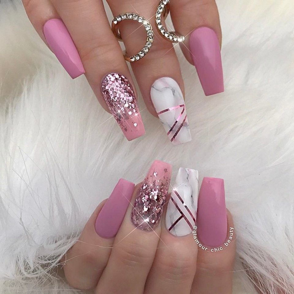 Матовые длинные ногти модные