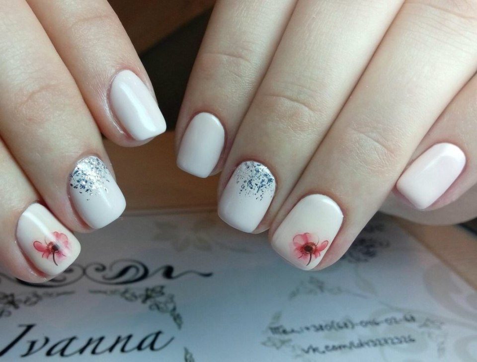 Ногти однотонные с геометрией