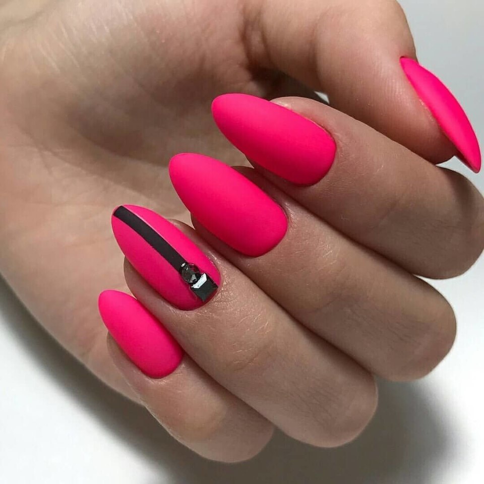 Миндальные ногти