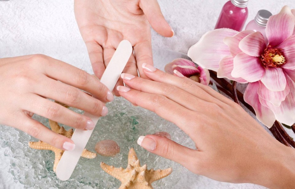 Наращивание ногтей