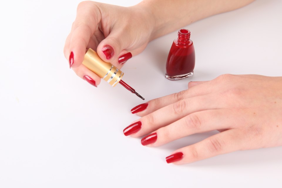 Маникюр лак