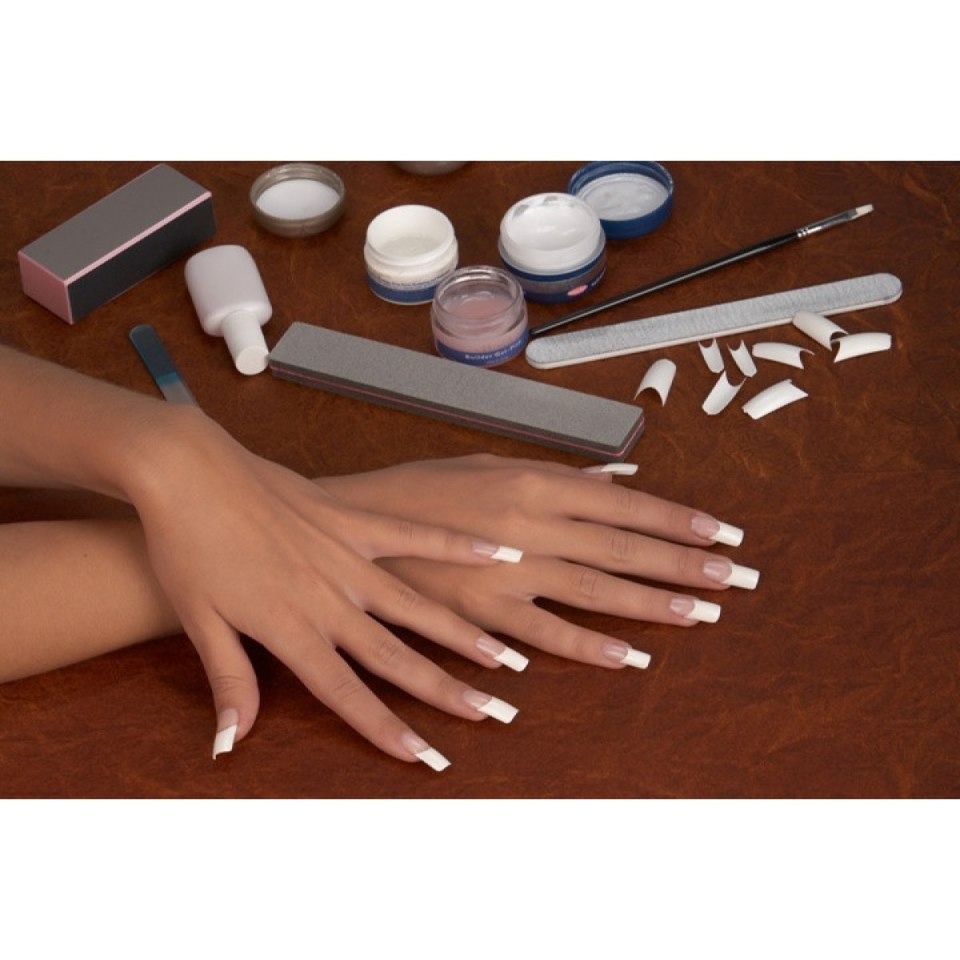 Маникюр с переводной фольгой на гель лак