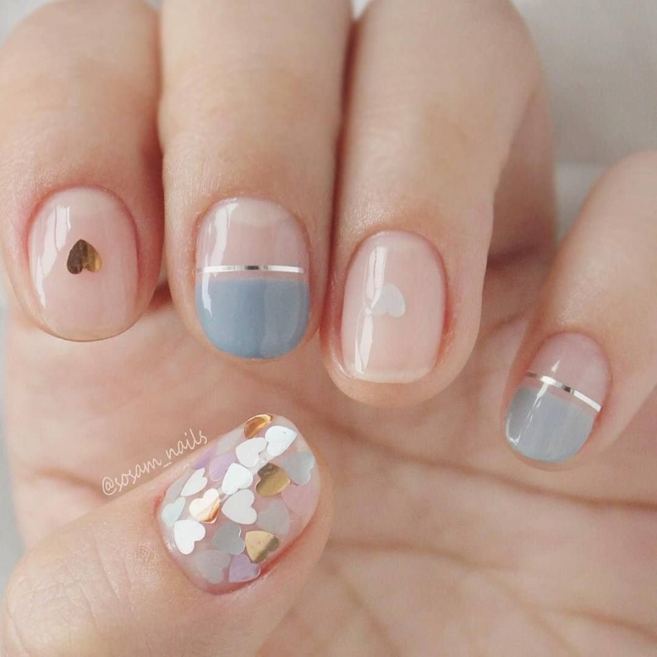 Маникюр на короткие ногти в школу