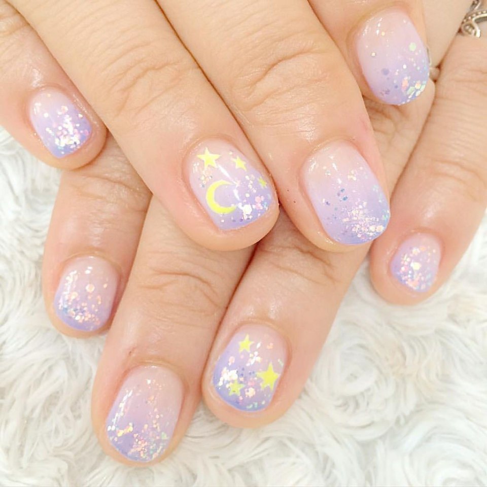 Ногти короткие