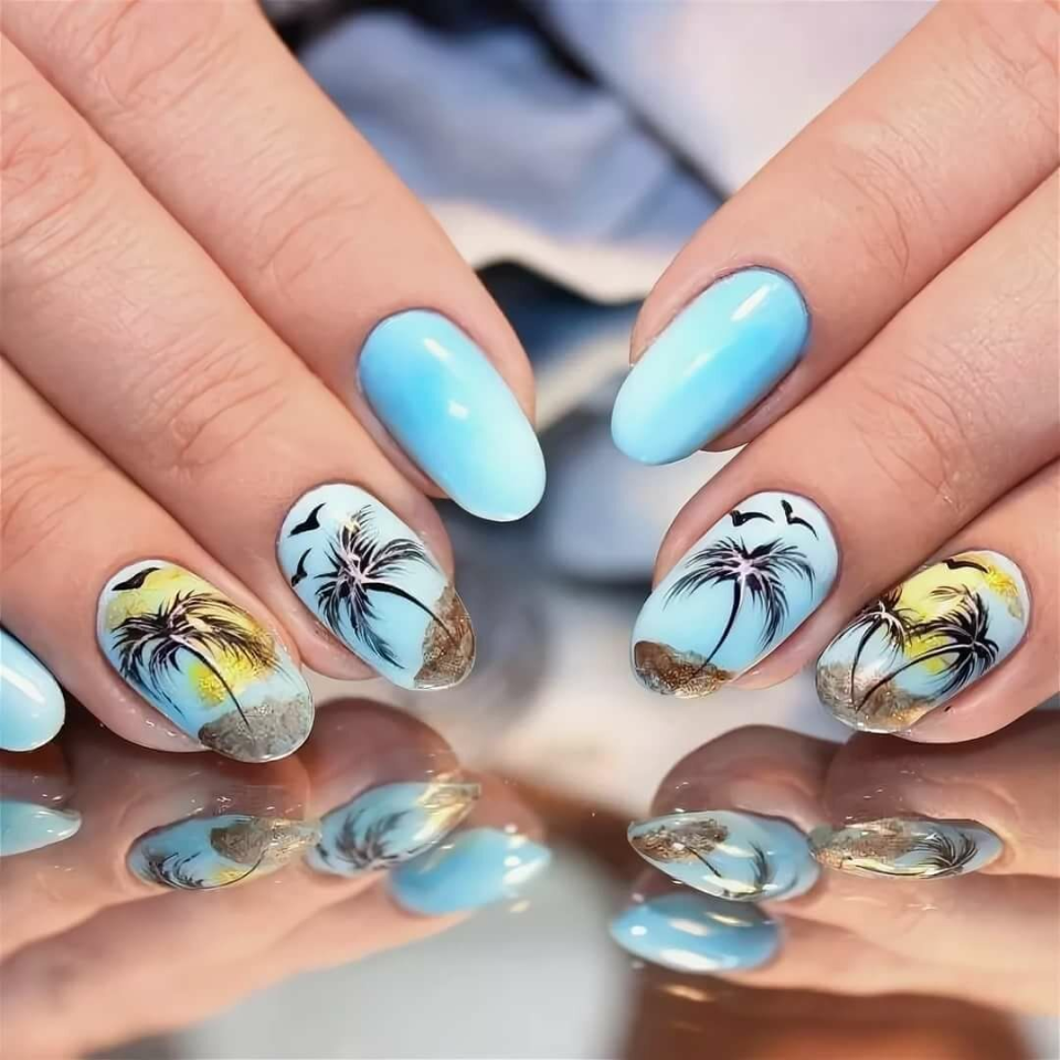 Маникюр с пальмами