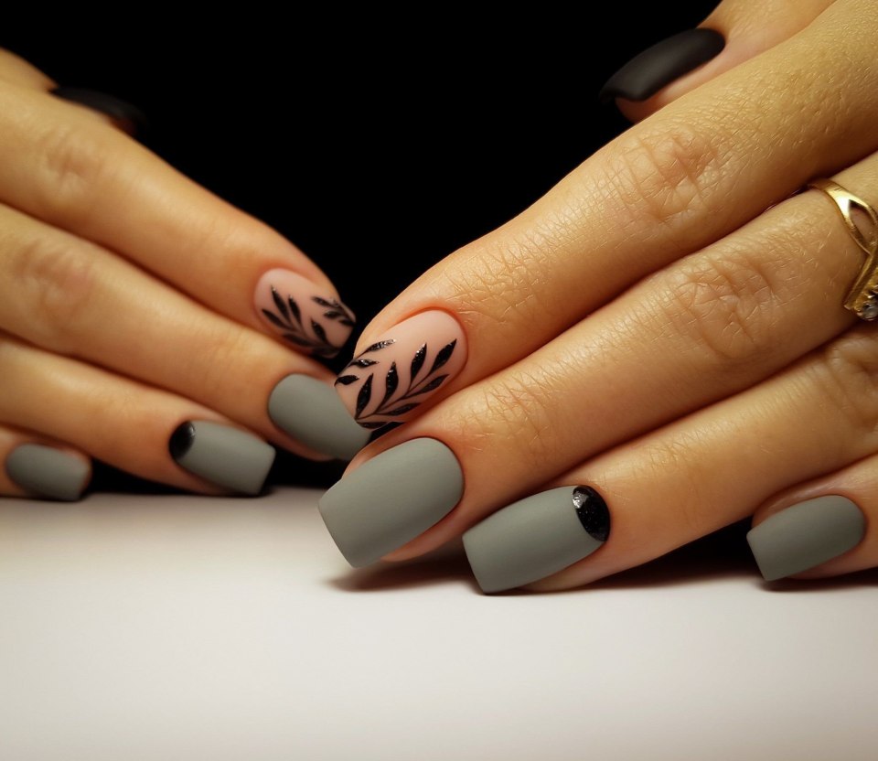 Осенний маникюр на короткие квадратные ногти