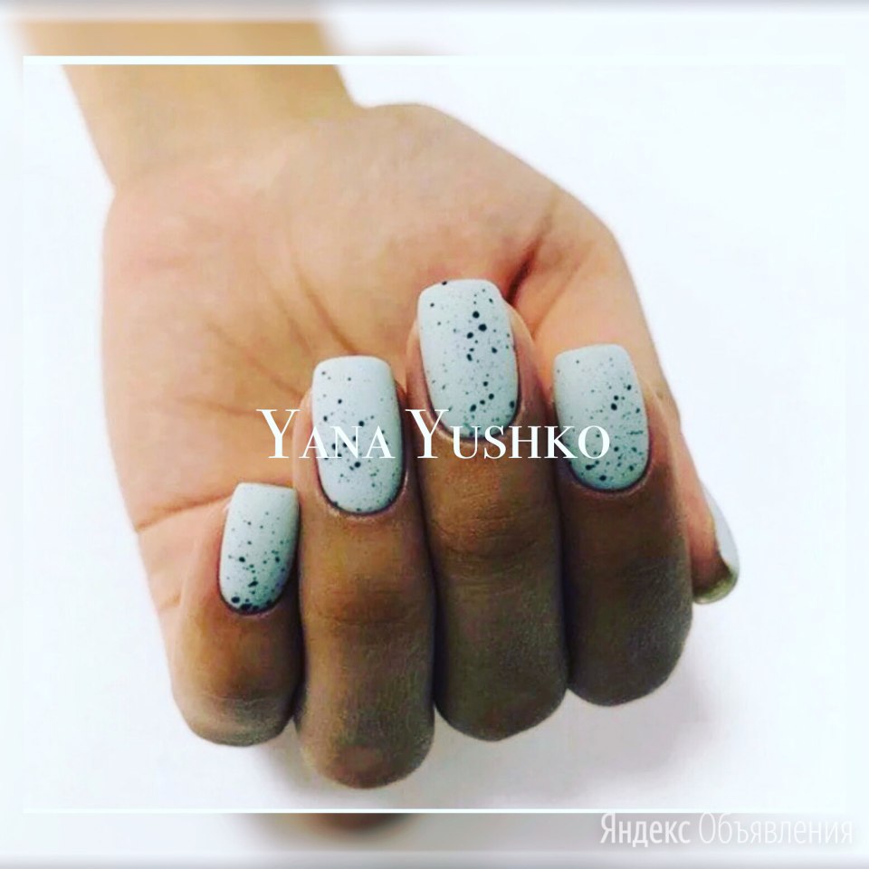 Маникюр с вкраплениями