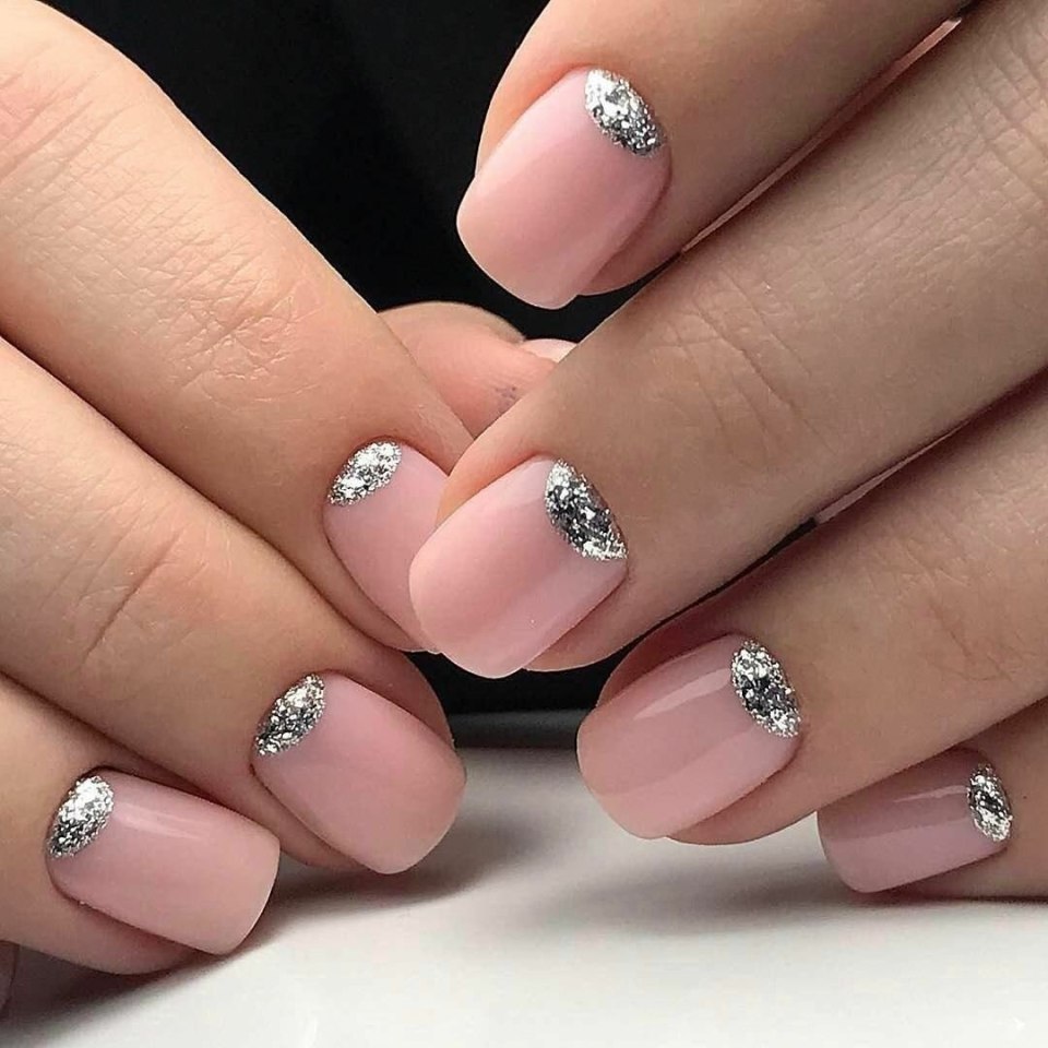 Ногти короткие