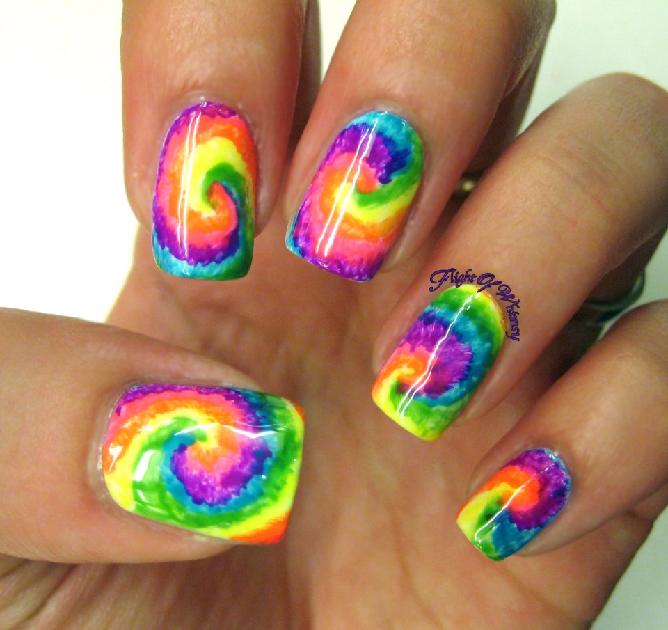 Маникюр Tie Dye