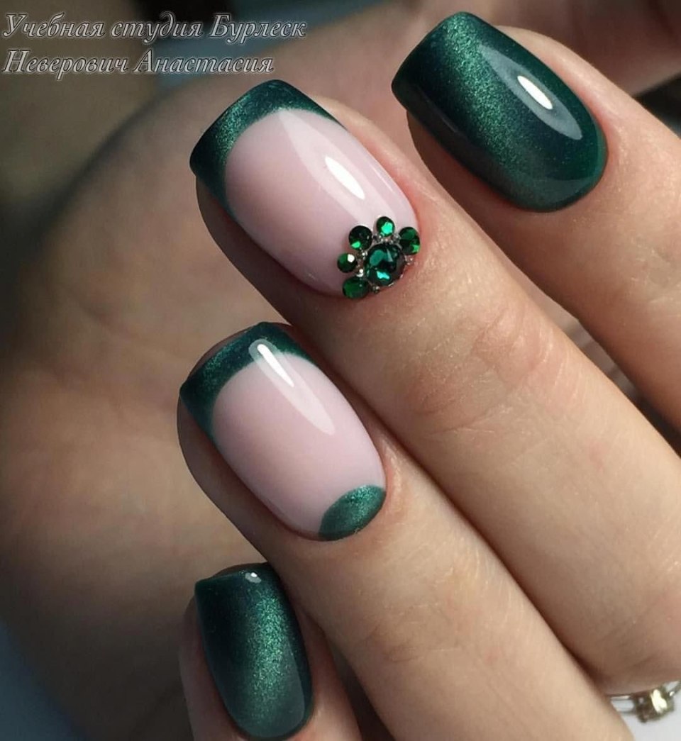 Маникюр с пальмами