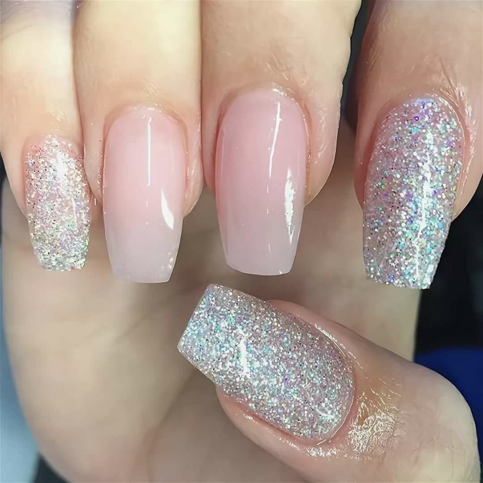 Прозрачное покрытие ногтей