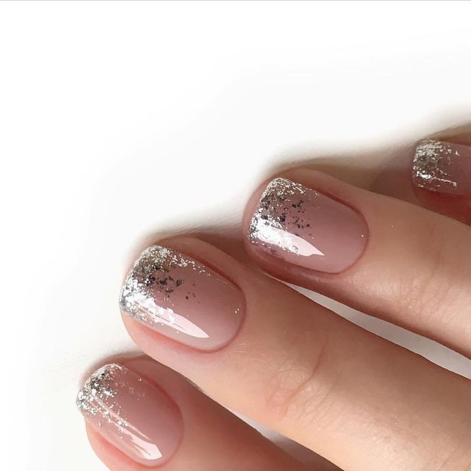 Нюдовый маникюр 2020 миндаль с втиркой