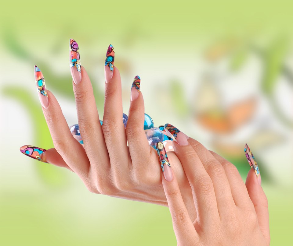 Маникюр с кошками