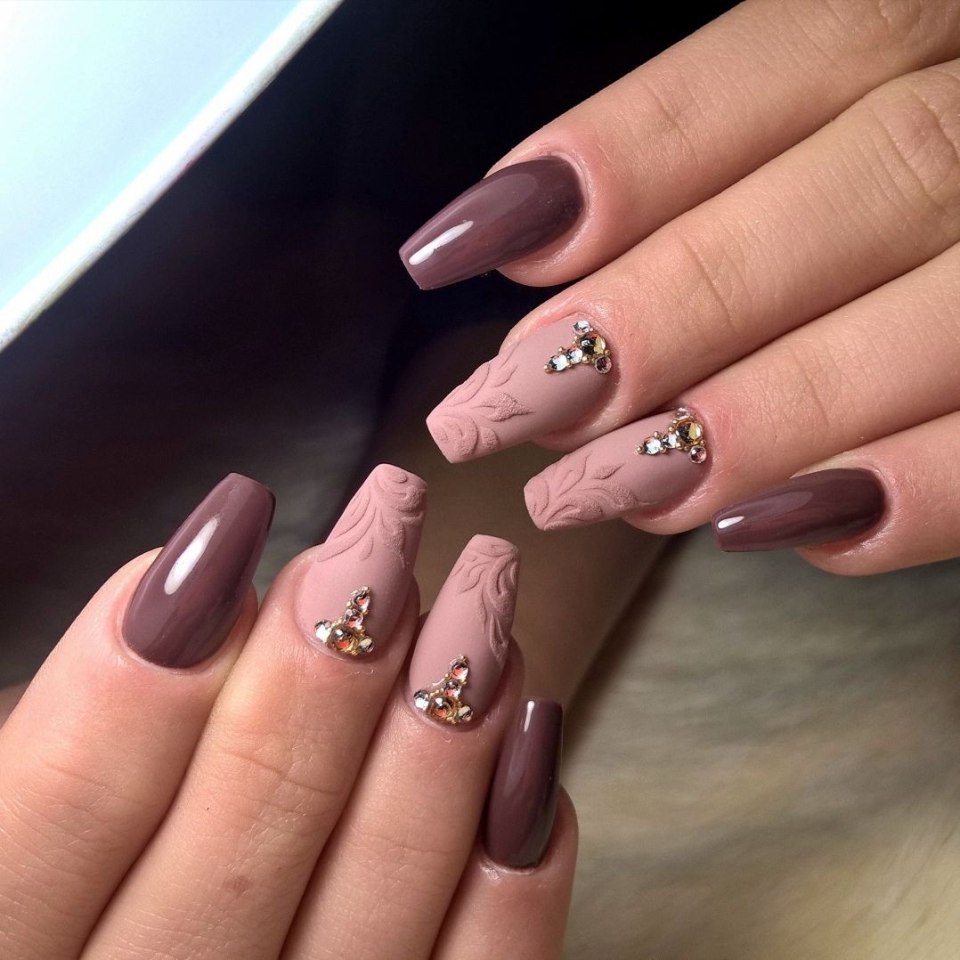 Маникюр на длинные квадратные ногти