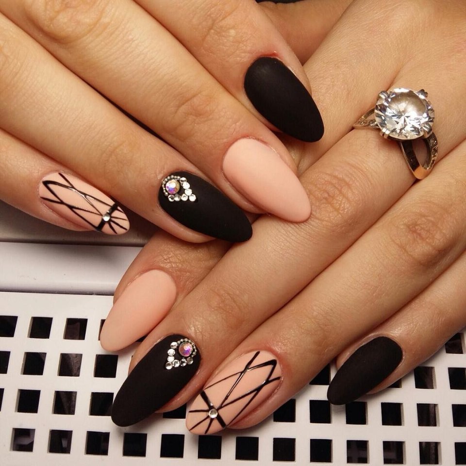 Стильный маникюр