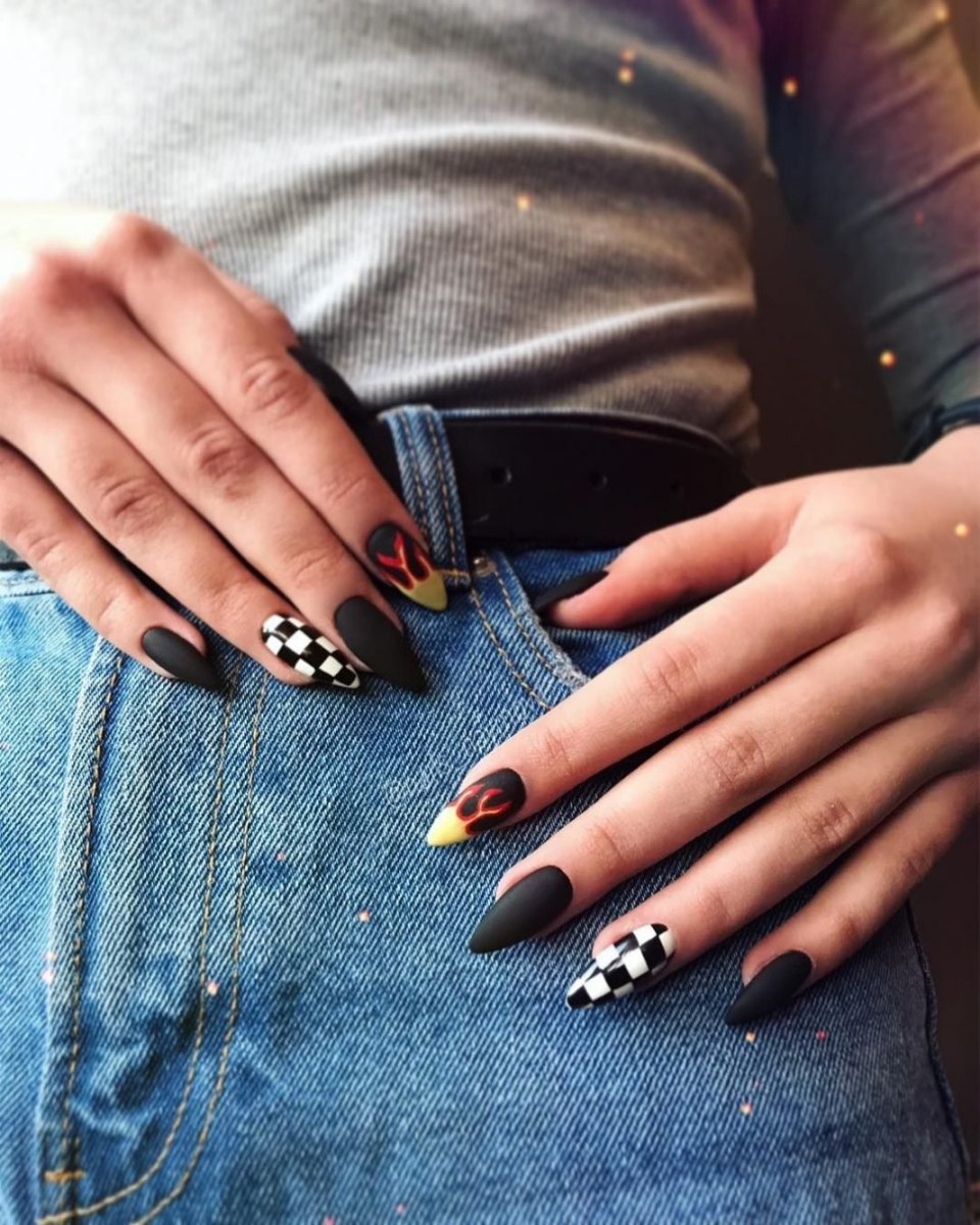 Красивый элегантный маникюр