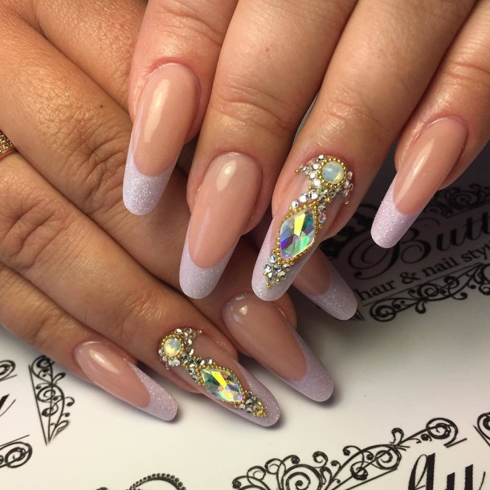 Красивый маникюр геометрия