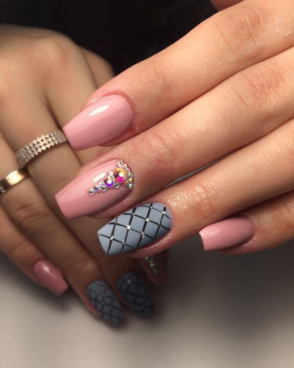 Модные квадратные ногти