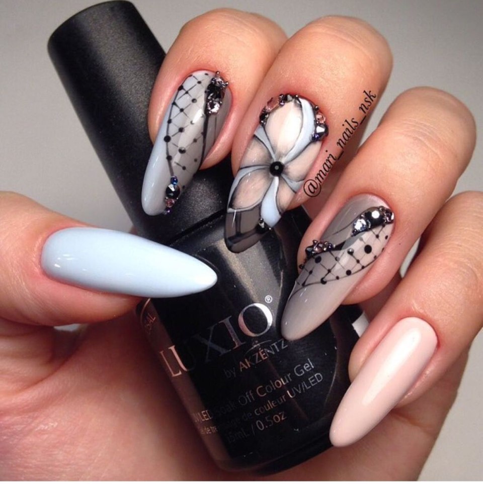 Красивая геометрия на ногтях