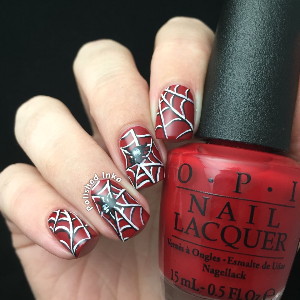 Бордовый маникюр с паутинкой