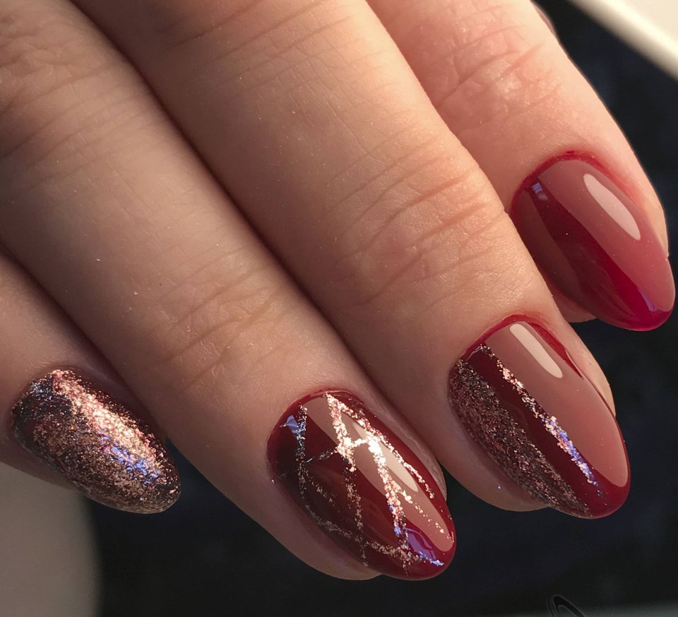 Красивый маникюр с пауком