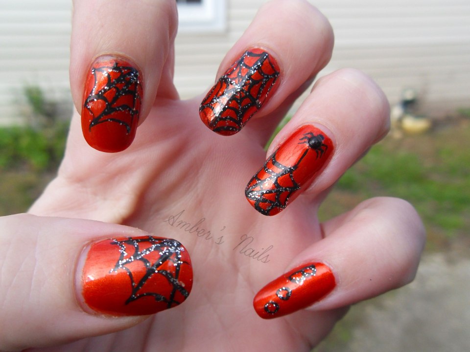 Винный маникюр с паутинкой