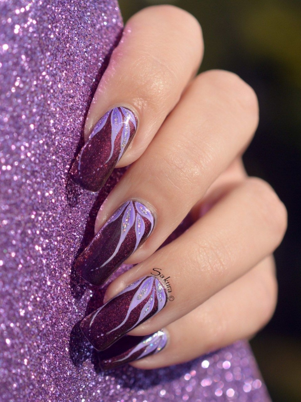 Лак Essie сиреневый