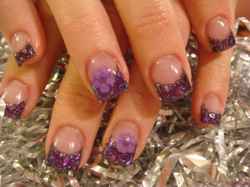 Маникюр на острые ногти френч с золотом