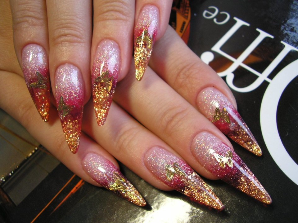 Маникюр омбре розовый с блестками