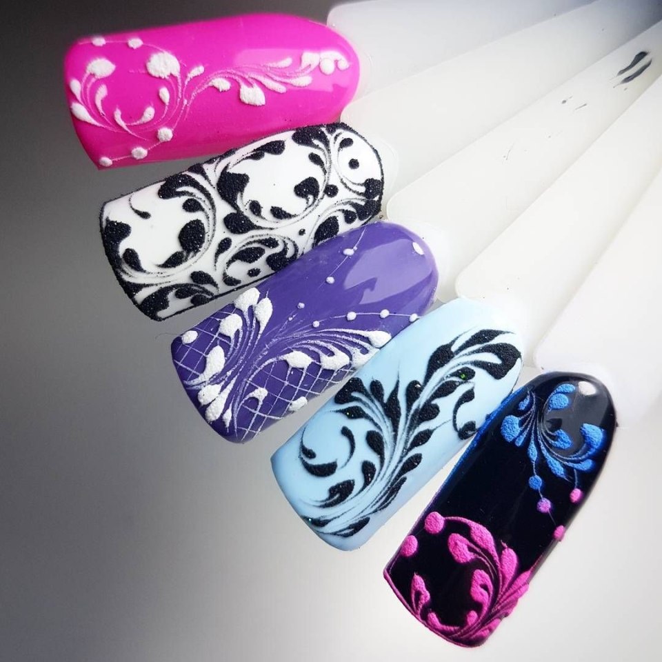 Вензеля на ногтях