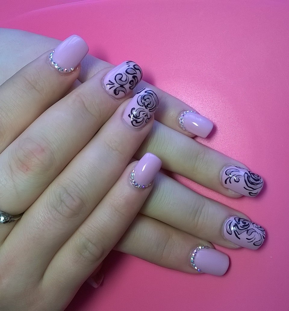 Завитки на ногтях