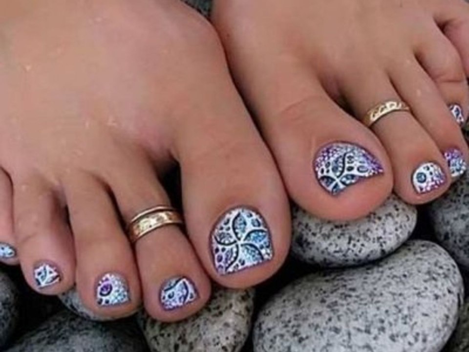 Маникюр и педикюр