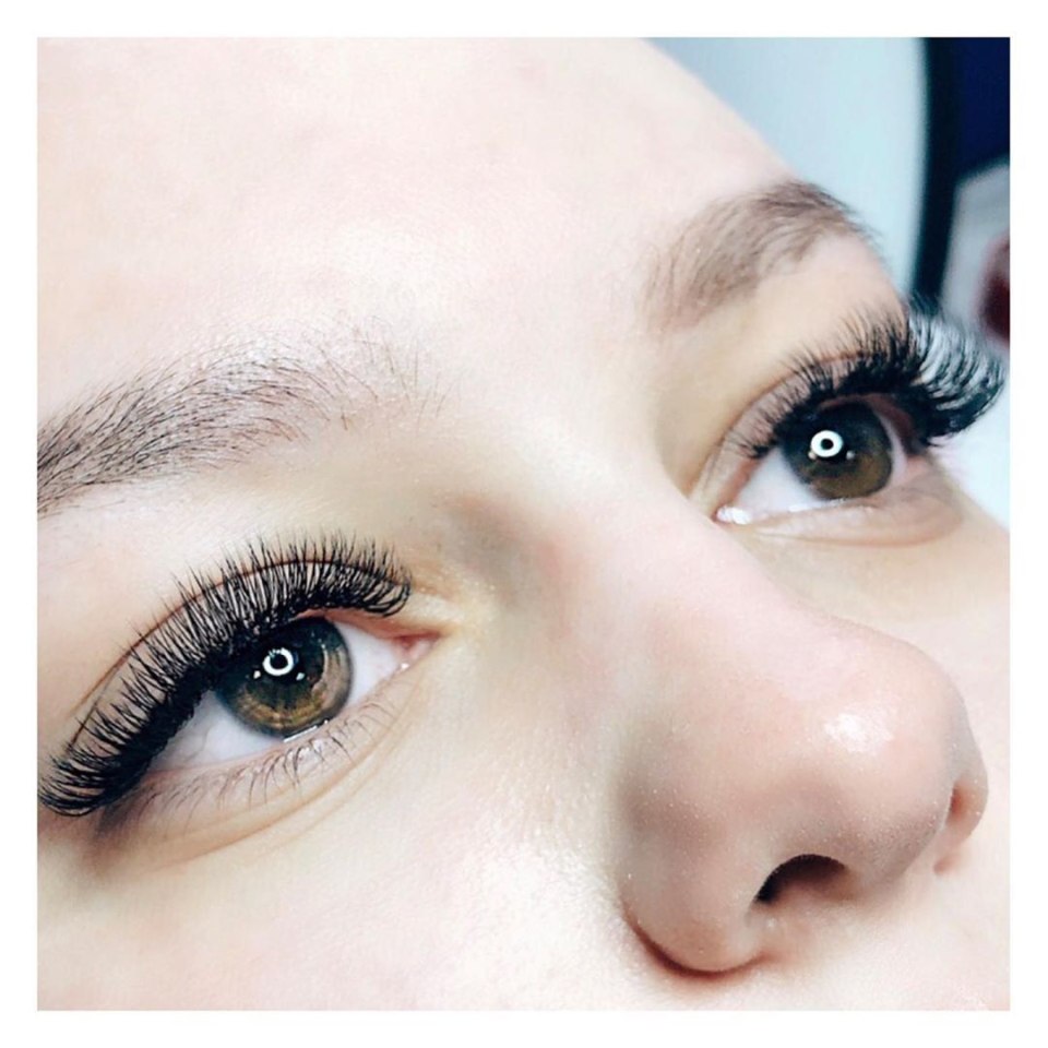 Тройной объем наращивание ресниц