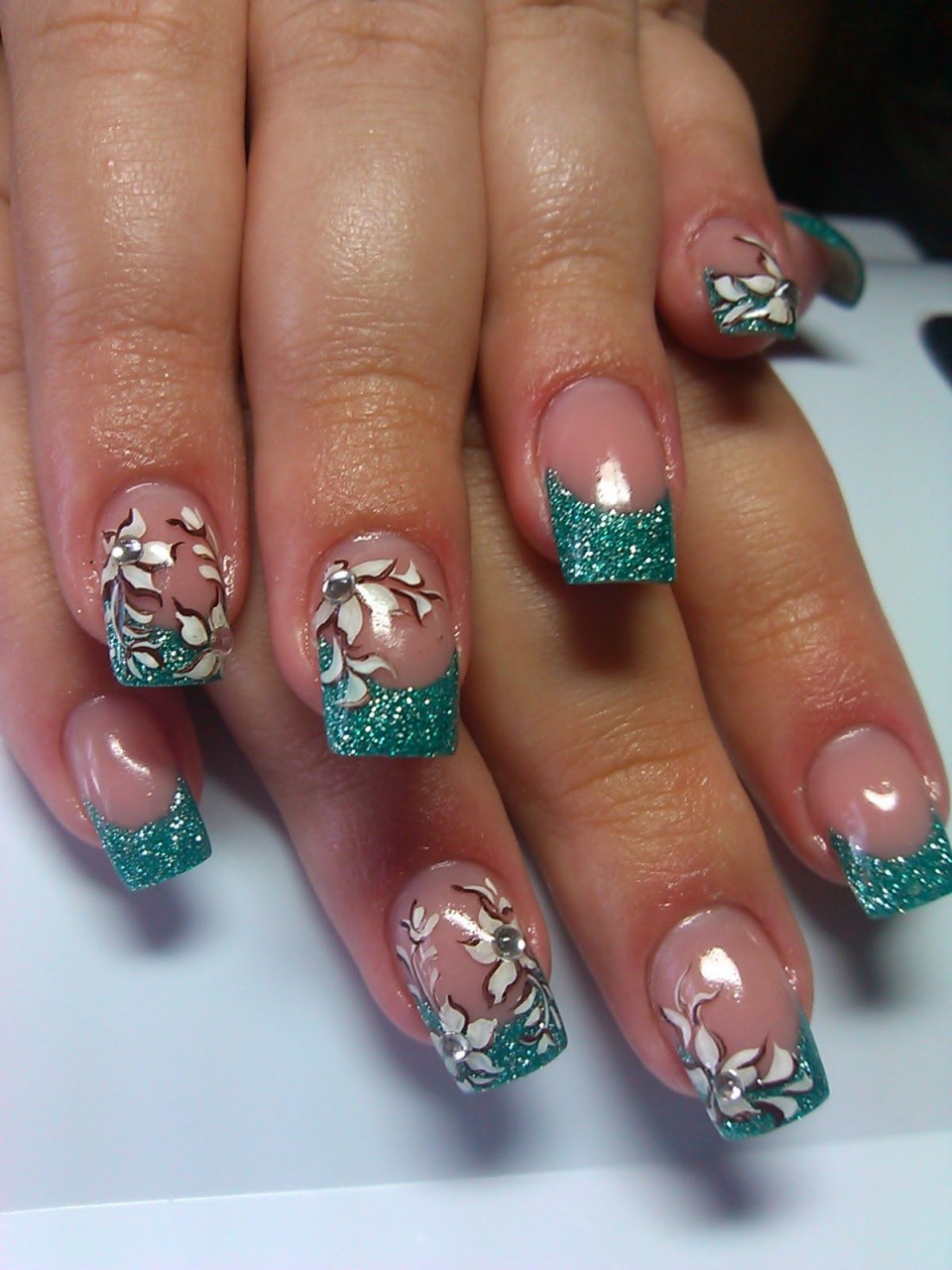 Ногти с блестками