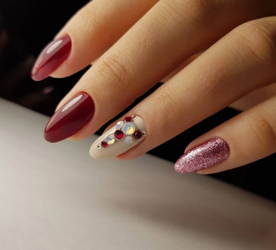 Красивое наращивание ногтей