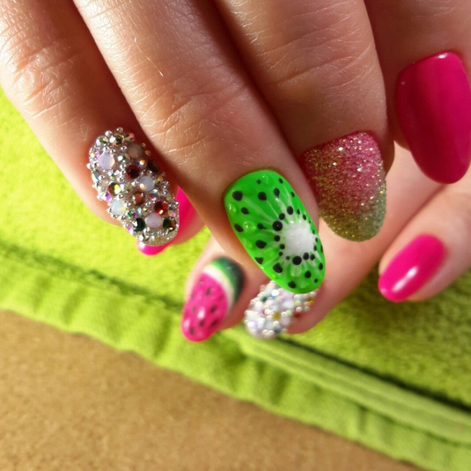 Летний маникюр Лотос