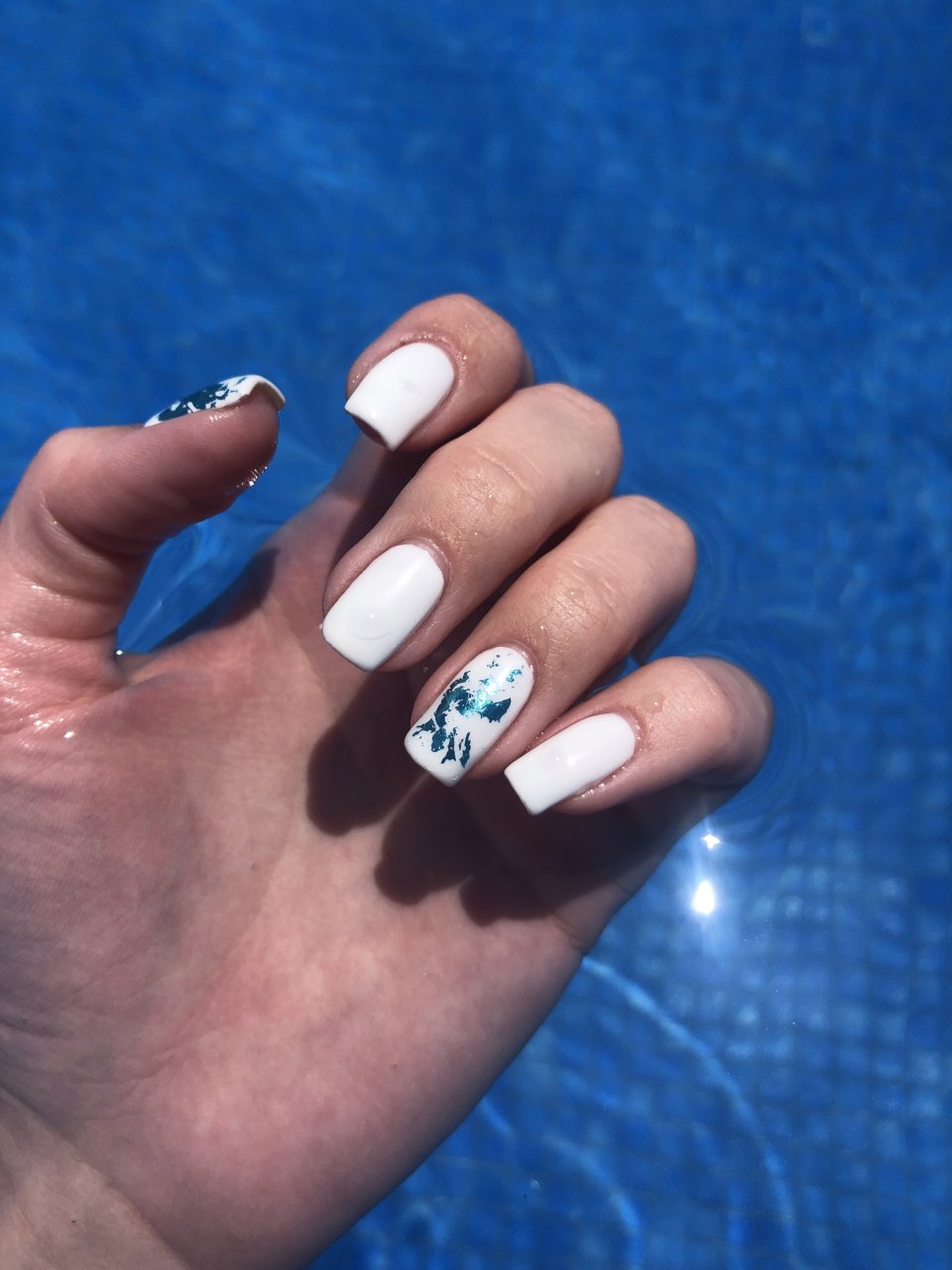 Светло желтый маникюр