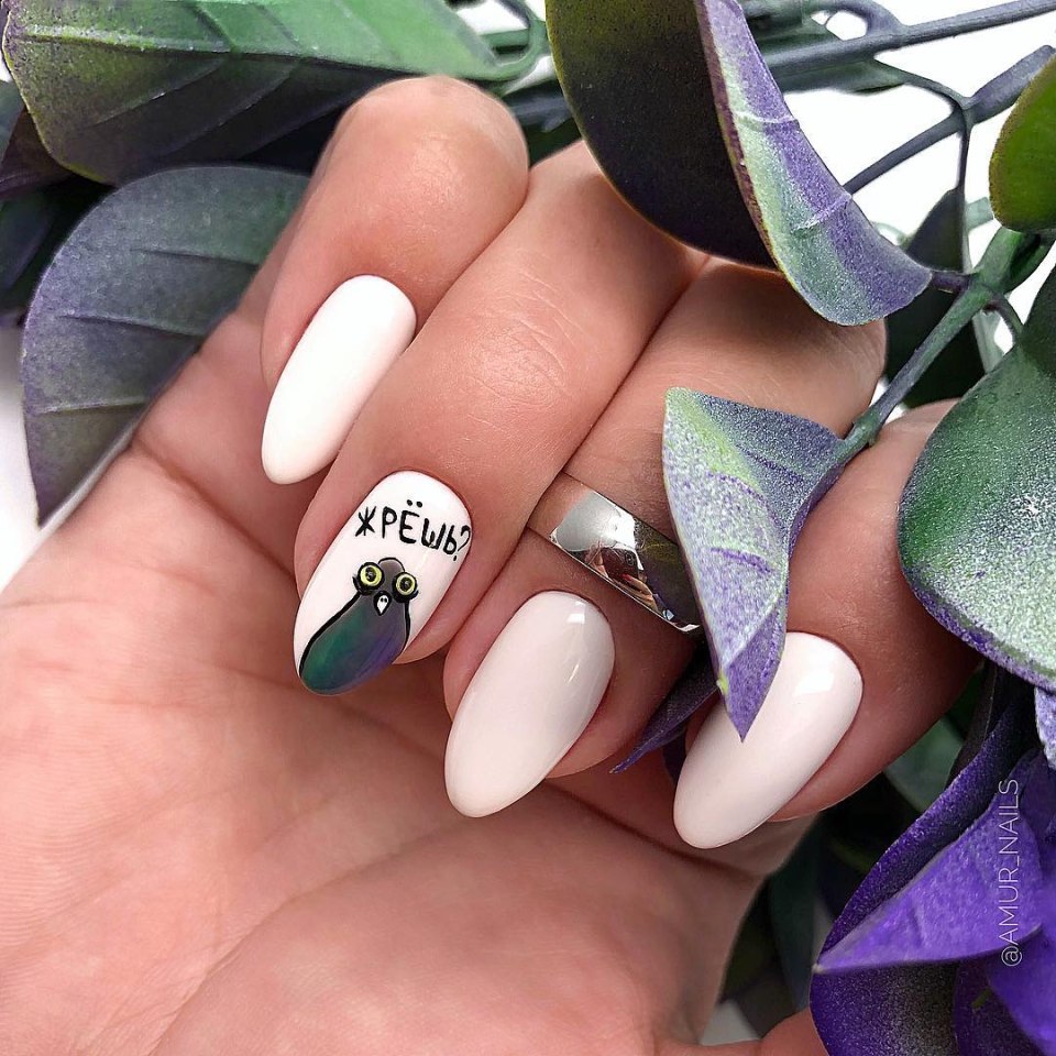 Ногти миндальные молодежные