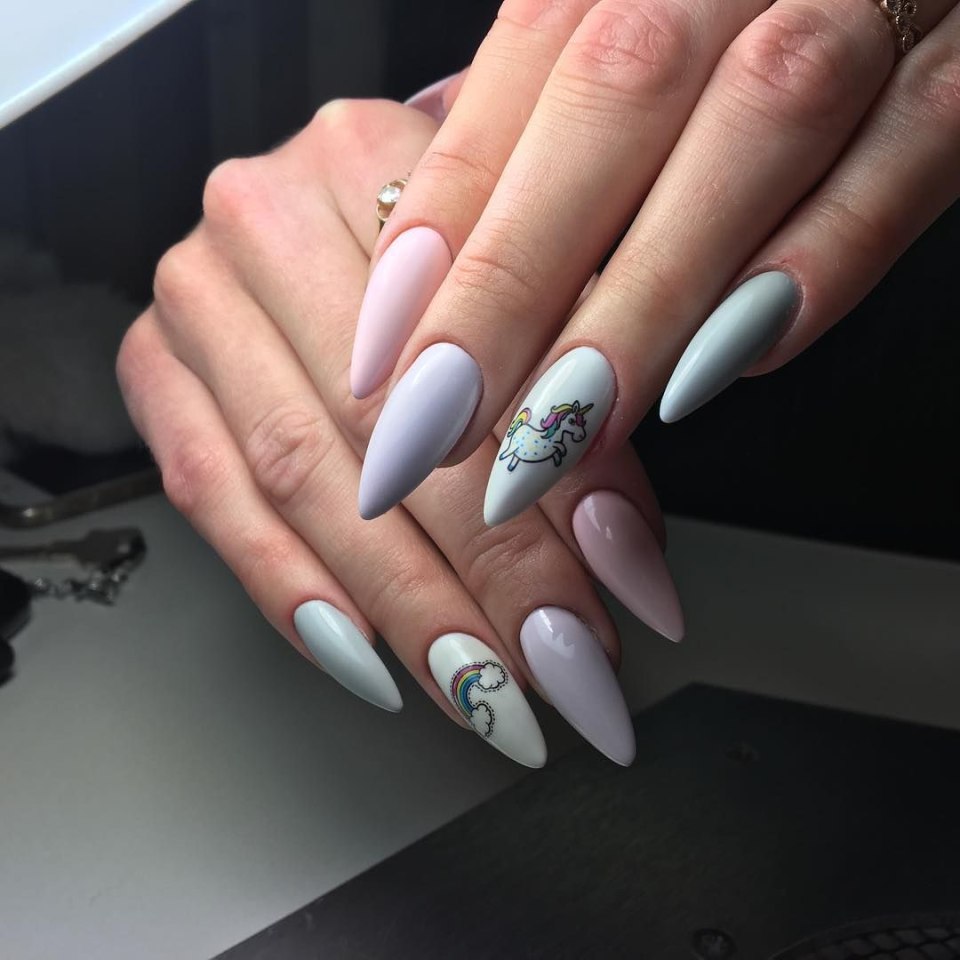 Маникюр на длинные ногти миндалевидной