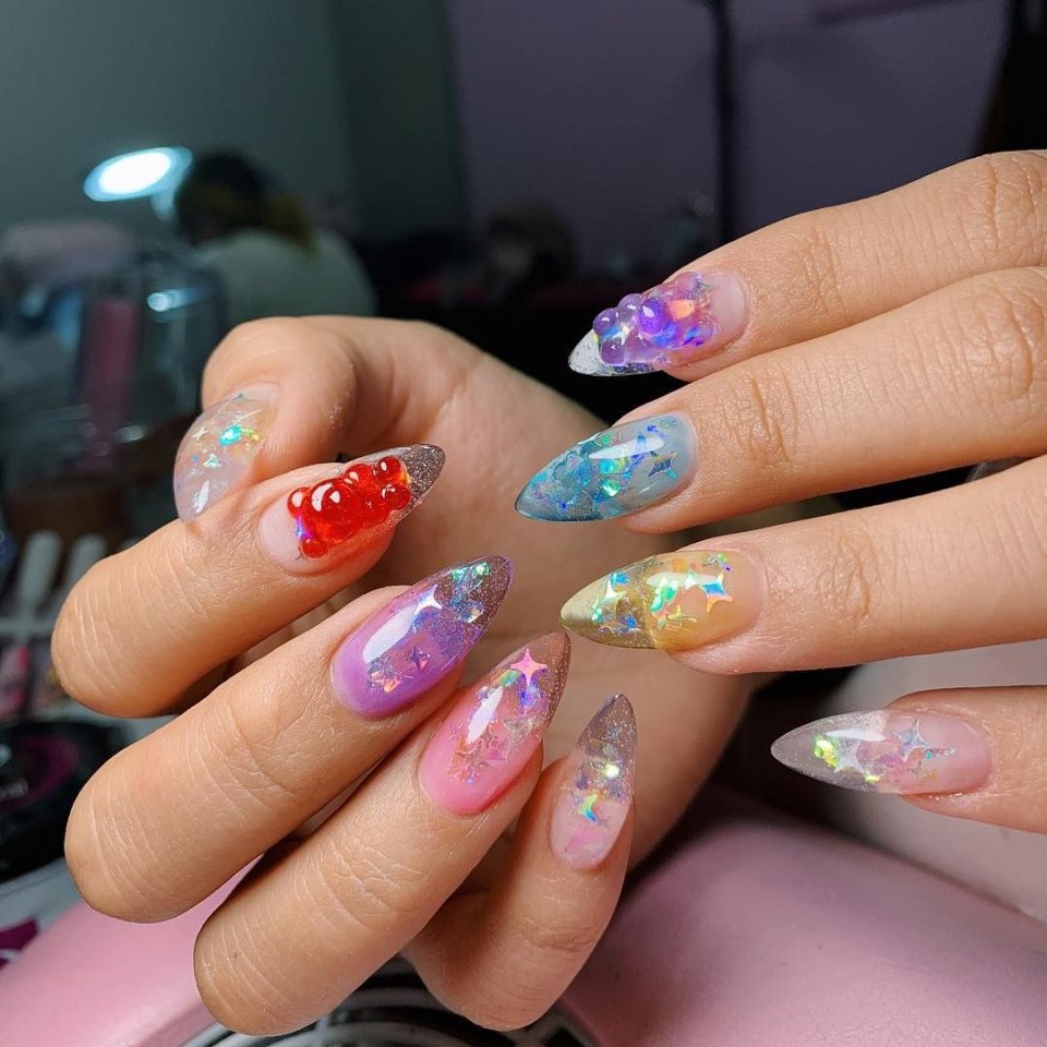 Маникюр на короткие квадратные ногти лето