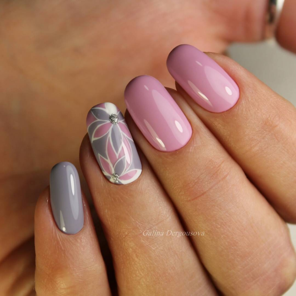 Весенний маникюр на короткие ногти 2021