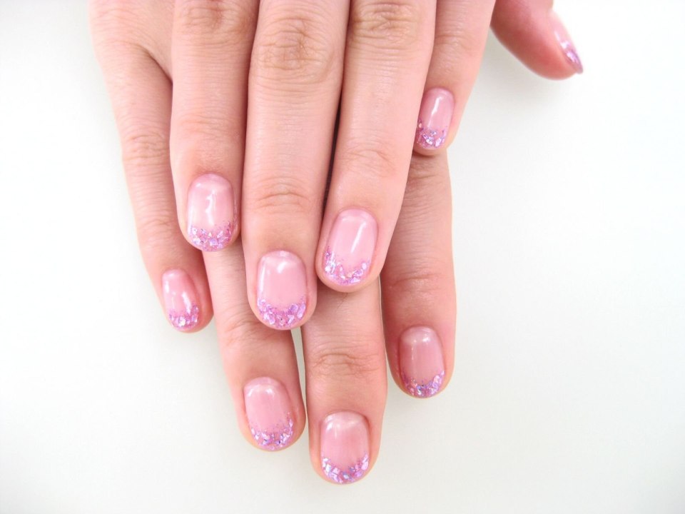 Маникюр френч персиковый