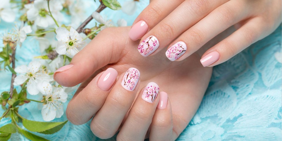 Маникюр Сакура