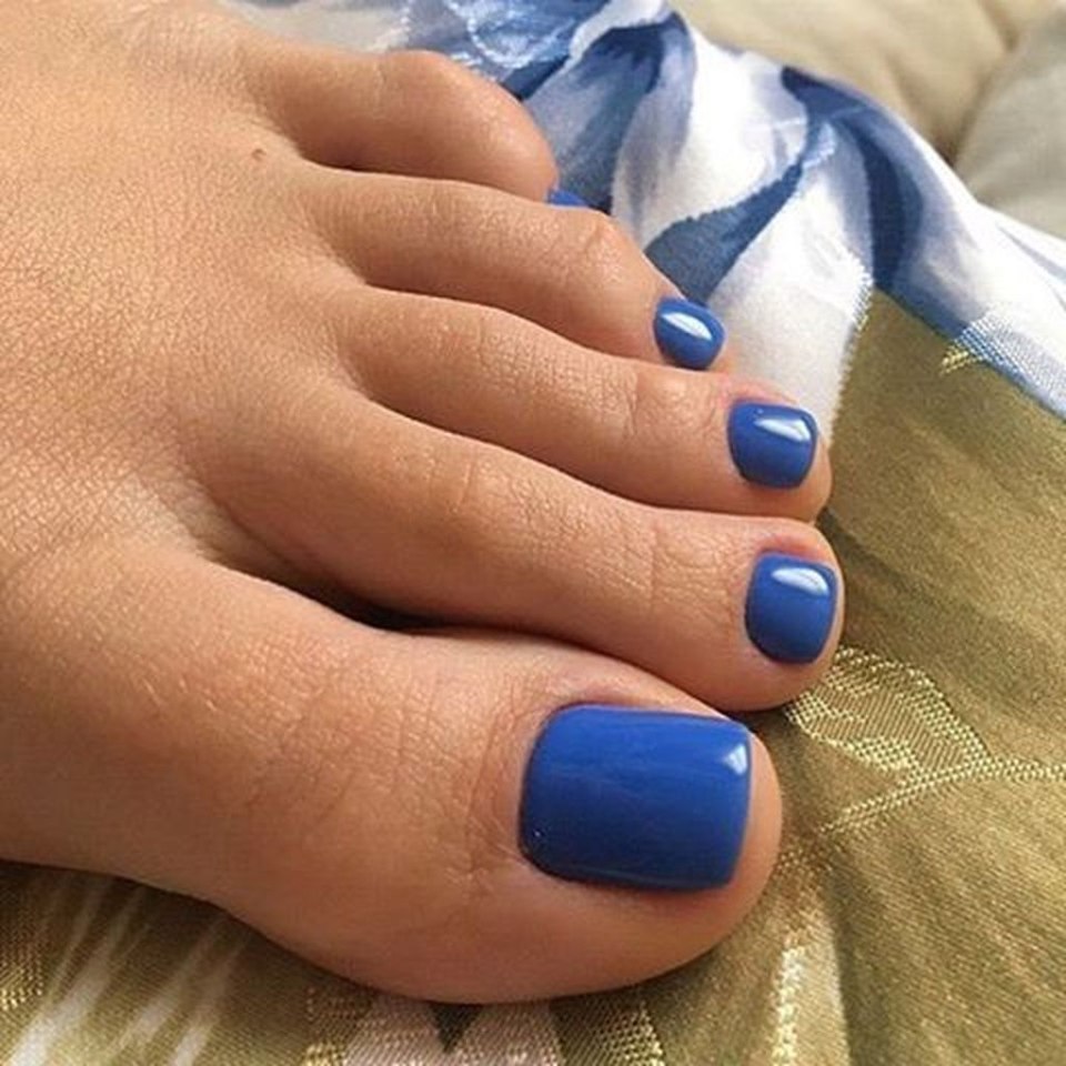 Модный педикюр