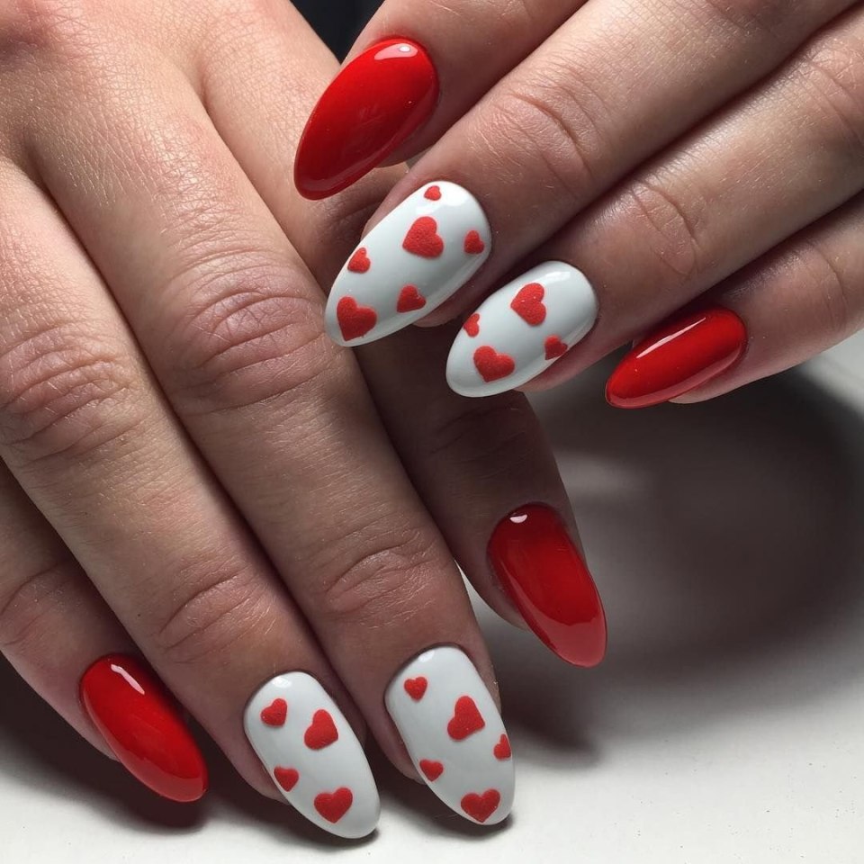 Красный маникюр