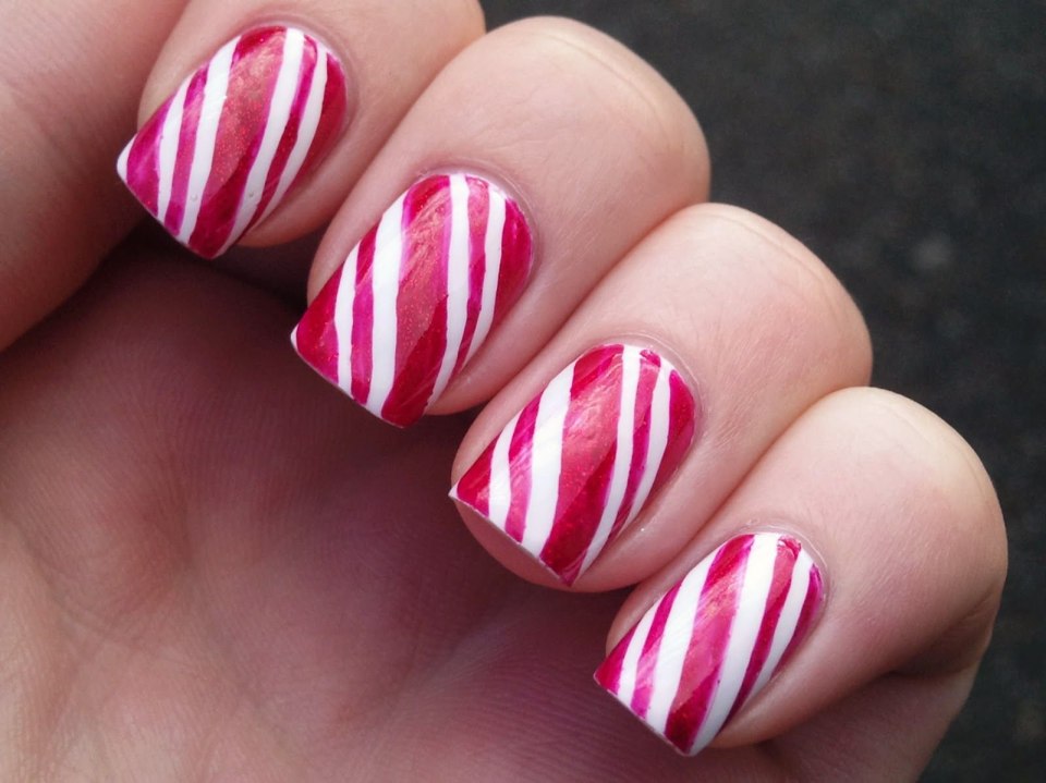 Ногти с полосками